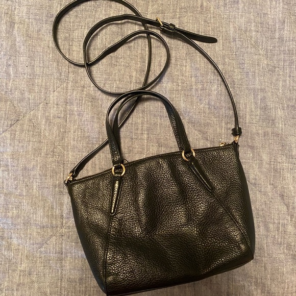 📍SOLD📍 - Picture 2 of 3